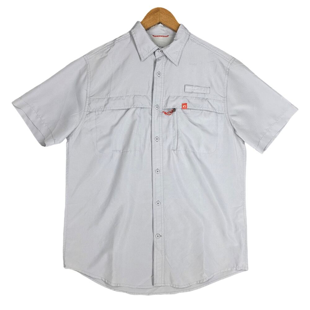 THE AMERICAN OUTDOORSMAN MEN’S SHORT‑SLEEVE BUTTON‑UP – SIZE M – LIGHT GRAY